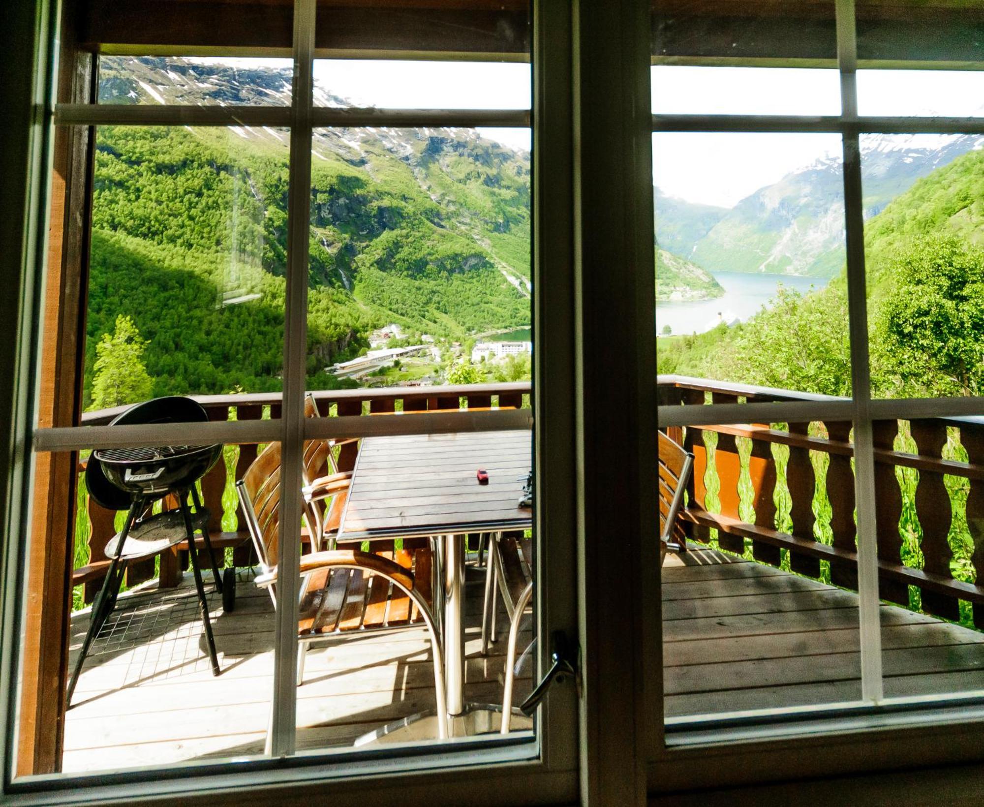 Fossen Accommodation Geiranger Exterior foto